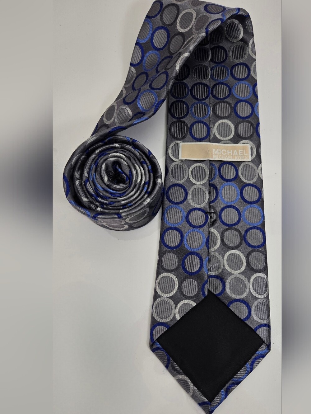 Michael Kors Blue and Grey Geometric Circles 100% Silk Neck Tie - Picture 3 of 7